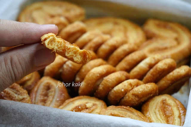 Butterfly Cookie (French Palmier Cookie) @ FINE FOODS by The Royal Garden Hong Kong 帝苑餅店.蝴蝶酥