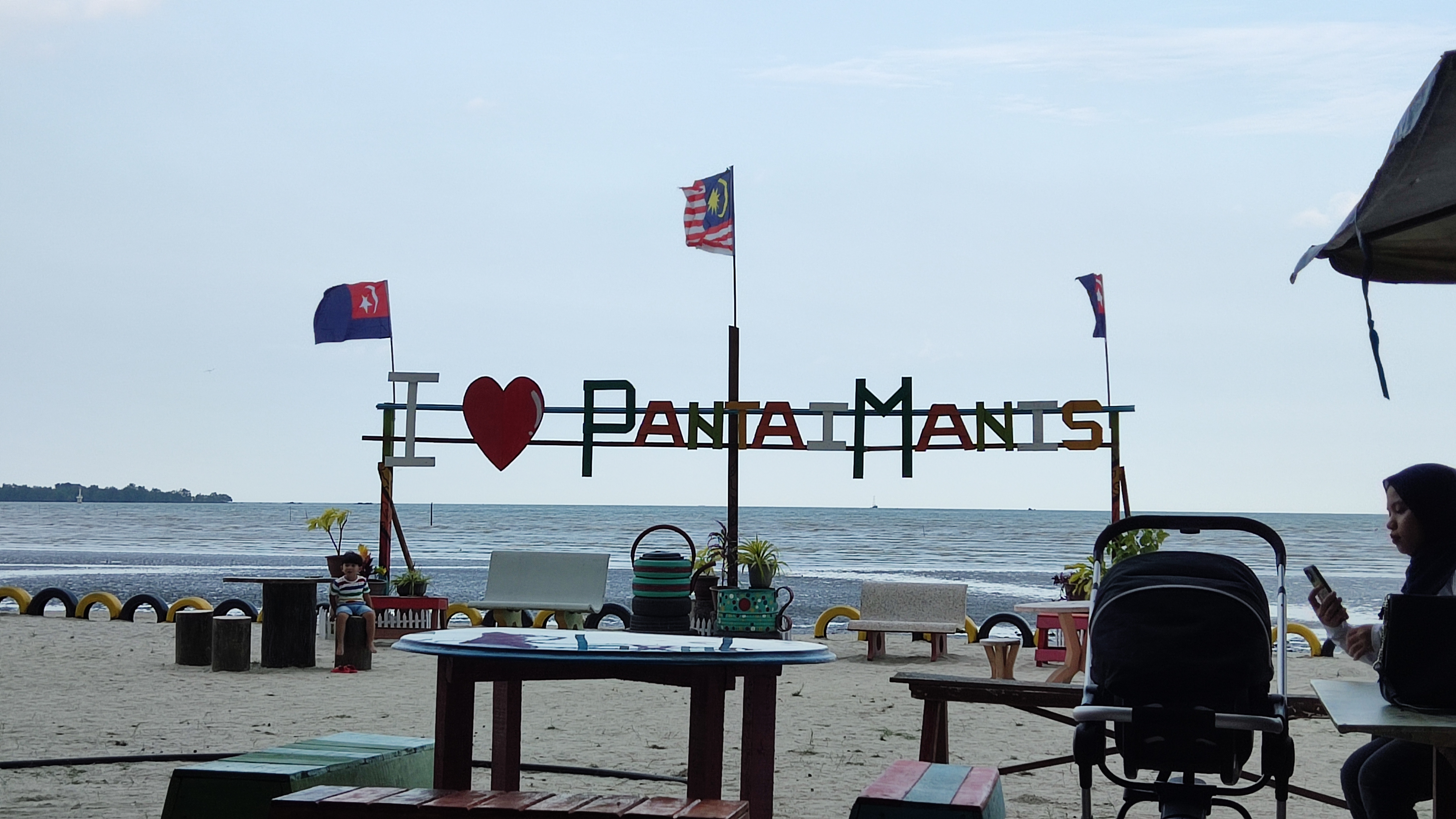 pantai manis tanjung sedili