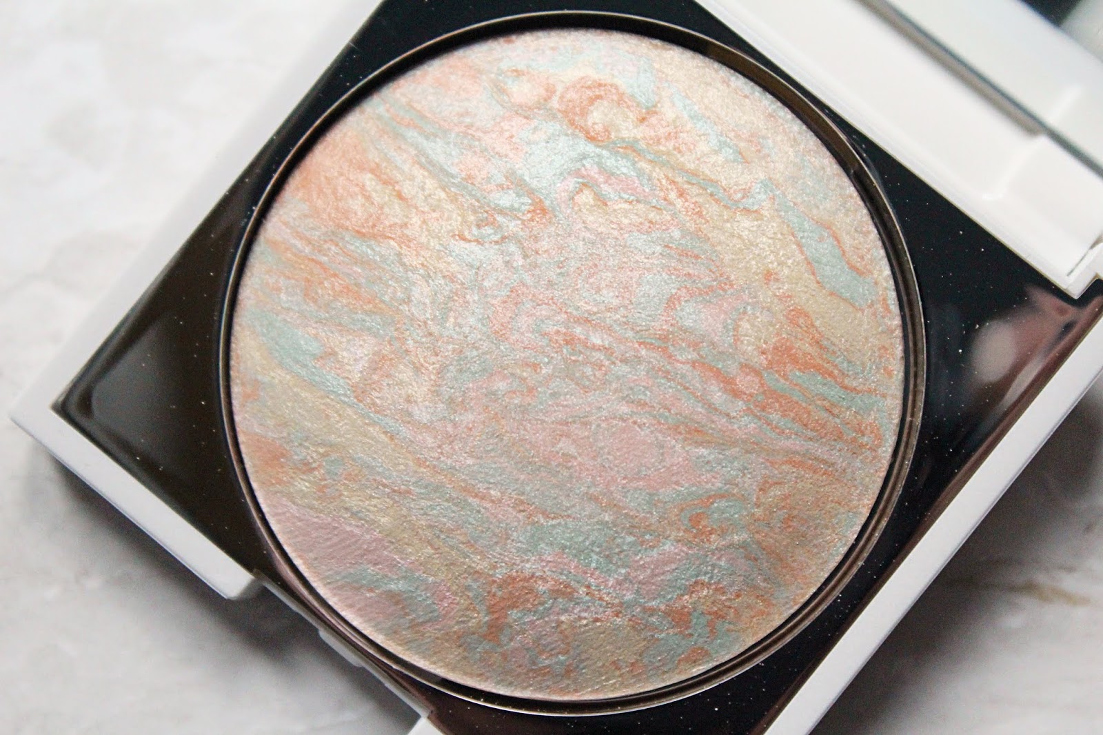 New CID Cosmetics I-Glow Aurora Review 