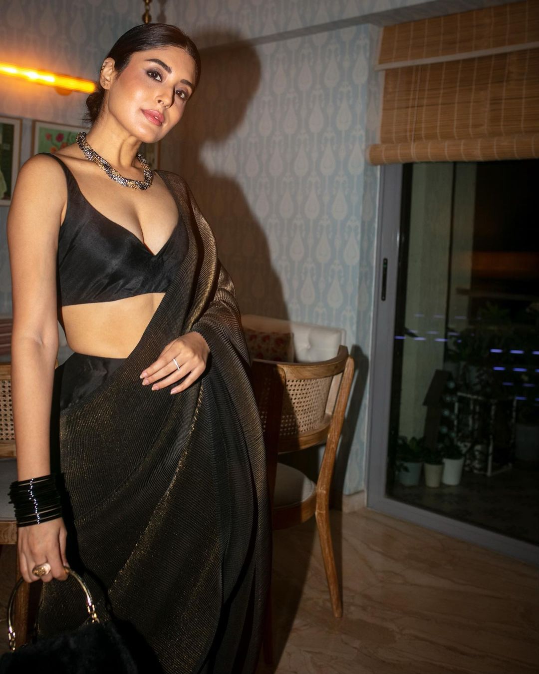 Kritika Kamra cleavage black saree hot actress