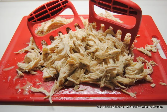 Slow Cooker Chicken & Noodles at Miz Helen's Country Cottage