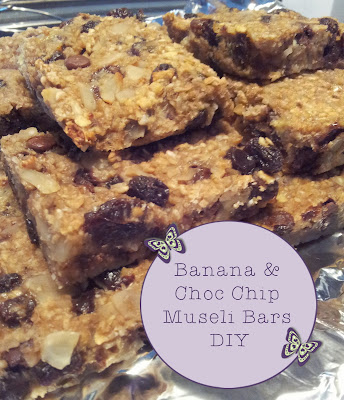 Make your own banana and chocolate chip muesli bars