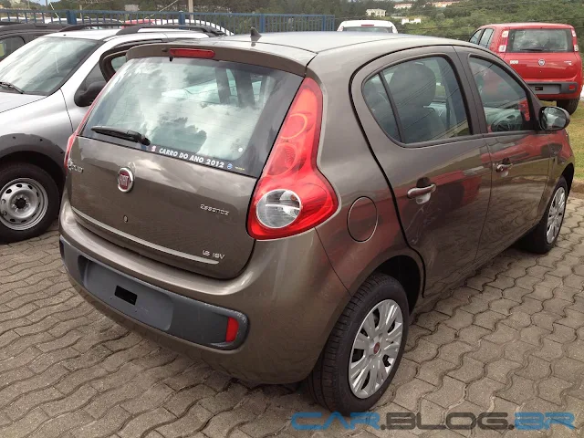 Fiat Palio Essence 1.6 2013 - Cinza Tellurium