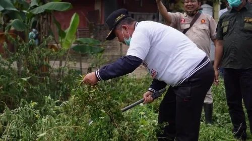 Bersama NA Buka Jalur Evakuasi, Warga Dadok Padang Usulkan Nama Jalan Prabowo.