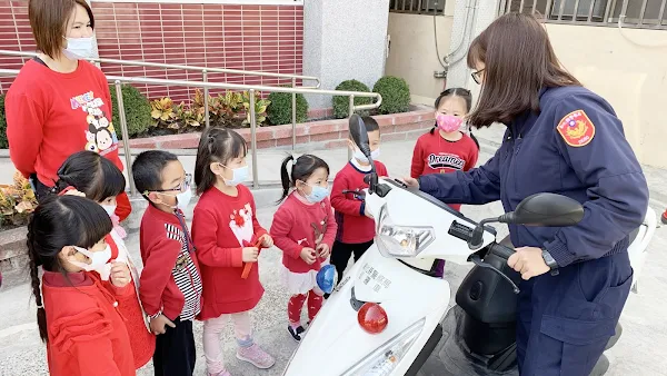 寓教於樂 幼兒園小朋友參訪北斗警分局埤頭分駐所