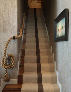 The handle of the stair by rope