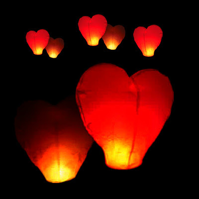 Lampion Terbang / Sky Lantern Bentuk Hati