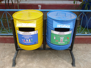 tempat sampah organik anorganik