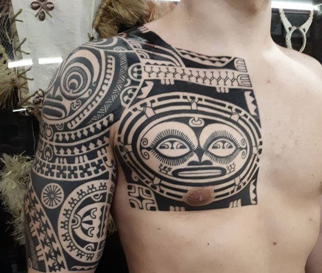  Gambar  Tato  Di Dada Yang Keren Cantik Kekinian