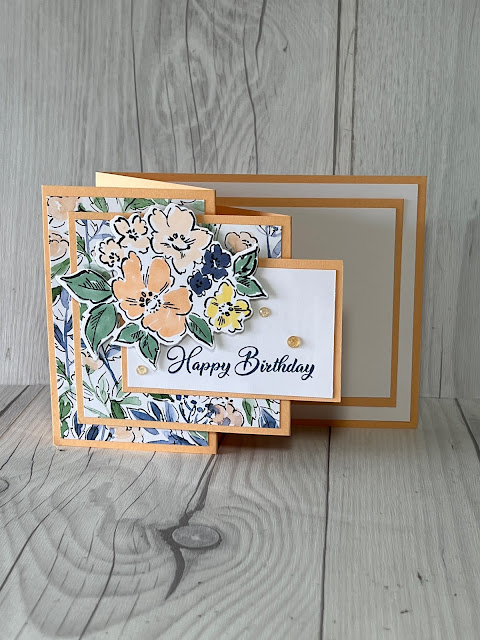 Floral Greeting card using a double-Z fold and Stampin' Up! Hand-Penned Petals Stamp set and Penned Flowers Dies