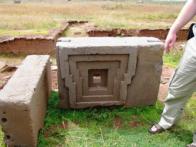 batu berpaut pumapunku