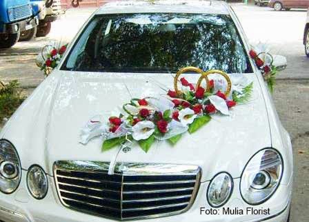 Contoh Rangkaian Bunga Mobil Pengantin Jenis Sedan Bunga 