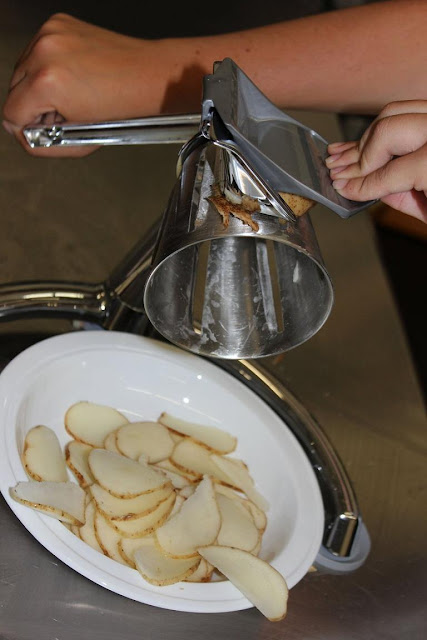 EZ Vegetable Cutter