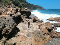 Pantai Air Terjun Umbul Waru