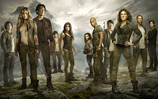 Promotional image of most the cast of The 100