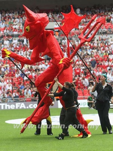 Hukum menyokong 'syaitan merah