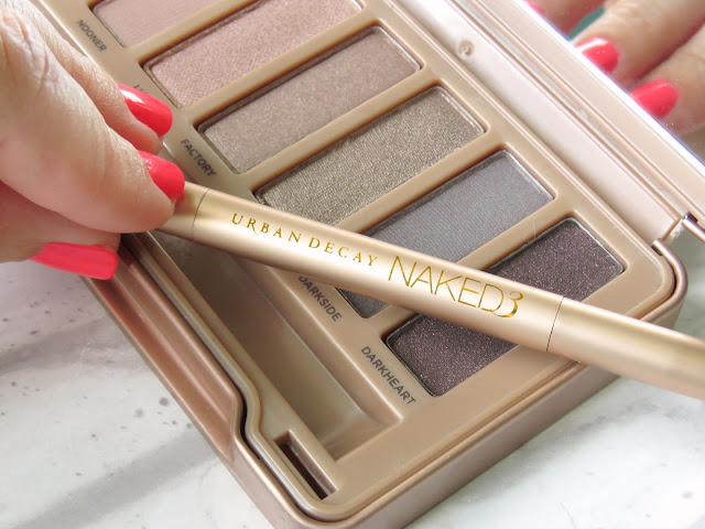 saveonbeautyblog_urban_decay_naked_3_stetec