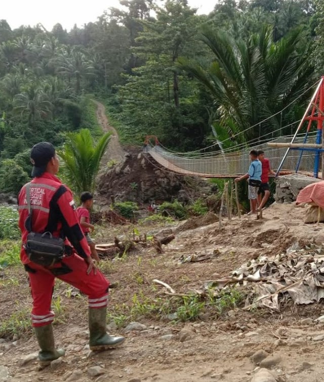 Ekspedisi 1000 Jembatan Gantung untuk Indonesia Jembatan ke 107 Desa Neath dan Desa Leksula Kecamatan Leksula  Kabupaten Buru Selatan,Pulau Buru, Provinsi Maluku