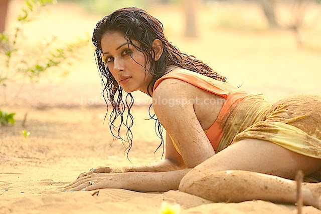 Actress Samiksha hot bikini pictures