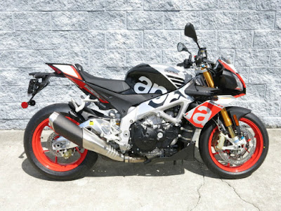 2016 Aprilia Tuono v4 1100