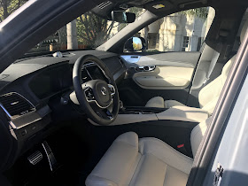 Front seats in 2020 Volvo XC90 T6 R-Design