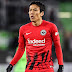 Eintracht Frankfurt anuncia a renovação de contrato de Hasebe até 2024