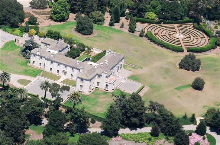 BellosguardoBeautiful View in Santa Barbara is a mansion on the coast 