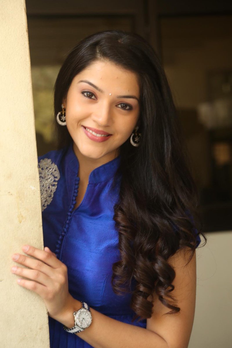 Actress MehreenPirzada Latest HD Images