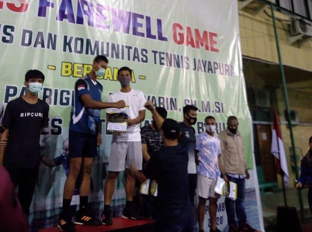 Raih Juara 1 Turnamen Tenis Jayapura, Jas Eyyes Harumkan Lantamal X.lelemuku.com.1.jpg