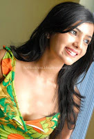 Samantha, hot, navel, and, cleavage, show