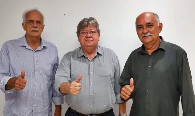 Prefeito de Santa Luzia e lideranças do MDB declaram apoio à reeleição de João Azevêdo