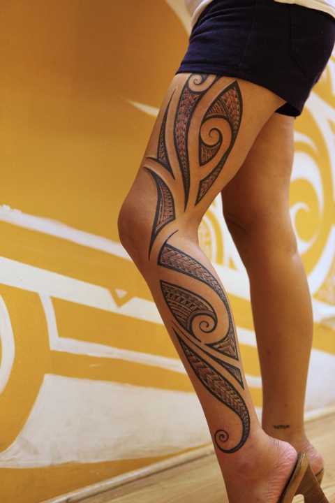 There are tons of ideas to choose ofdesign adorn the leg to the thigh