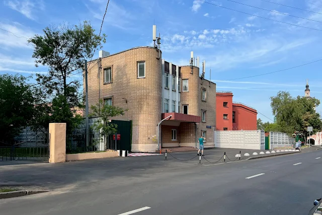 улица Стасовой, бывший завод «Красный пролетарий», корпус 1984 года постройки