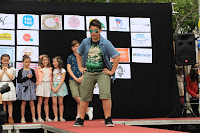 Desfile solidario de moda infantil