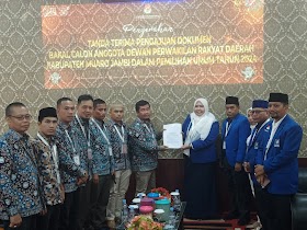 Pengajuan bakal calon DPRD, partai PAN Birukan KPU Muaro Jambi