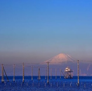 日本の絶景 千葉県木更津市江川海岸 海の電柱