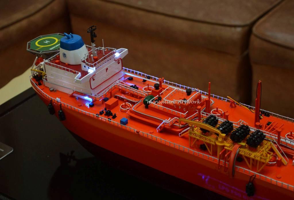 maket souvenir miniatur kapal gas concord lpg vessel tanker offshore ship pt pertamina planet kapal rumpun artwork terkeren