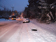 Metro Bus Jack Knifes And Cars Abandoned On NE 45th Street Yesterday (dscn)