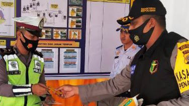 *Dukung Operasi Lilin Seulawah 2020, Urkes Polres Aceh Timur Cek Kesehatan Petugas Pos Pengamanan Nataru*