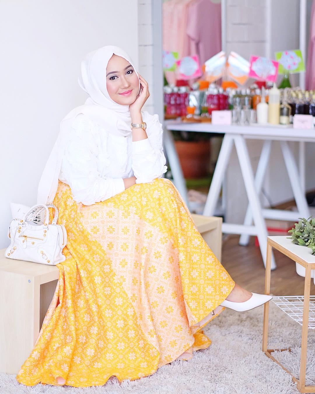 10 Hijab Fashion Blogger Indonesia Cakep Dan Sukses BiteBrands