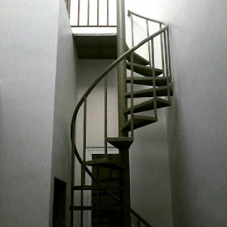 Roller Staircase Ideas For Small Home