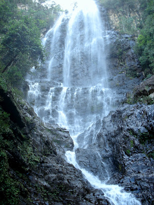 Upper Falls, Sheer Drop