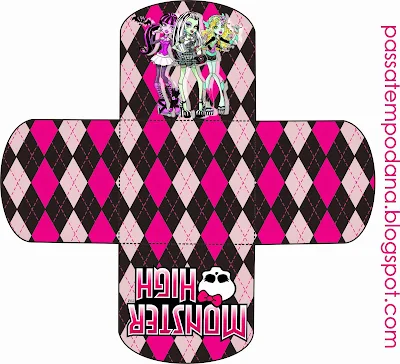 Monster High in Pink Free Printable Party Boxes.