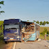 GRAVE ACIDENTE ENVOLVENDO UM ÔNIBUS E UMA CARRETA DEIXA 5 MORTOS EM IRITUIA-PA 