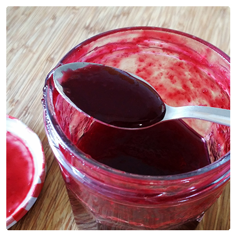 http://unblogdefille.blogspot.com/2015/06/recette-confiture-de-cerise-rapide.html