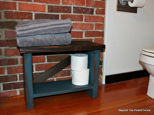 workhorse bench, towel holder, rustic bathroom, reclaimed wood, http://goo.gl/8nQZN1