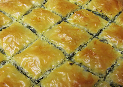 delicious greek spinach pie - spanakopita