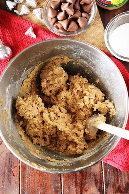 Best Peanut Butter Blossoms Dough Image