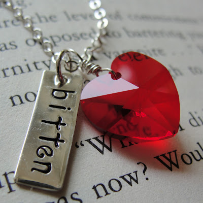 bitten bite me edward vampire edward cullen bella twilight new moon breaking dawn movie necklace jewelry heart crystal red sterling charm