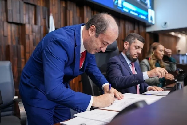 ALERJ empossa quatro novos parlamentares
